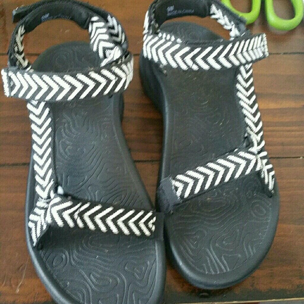 JSPORT by Jambu Sandals